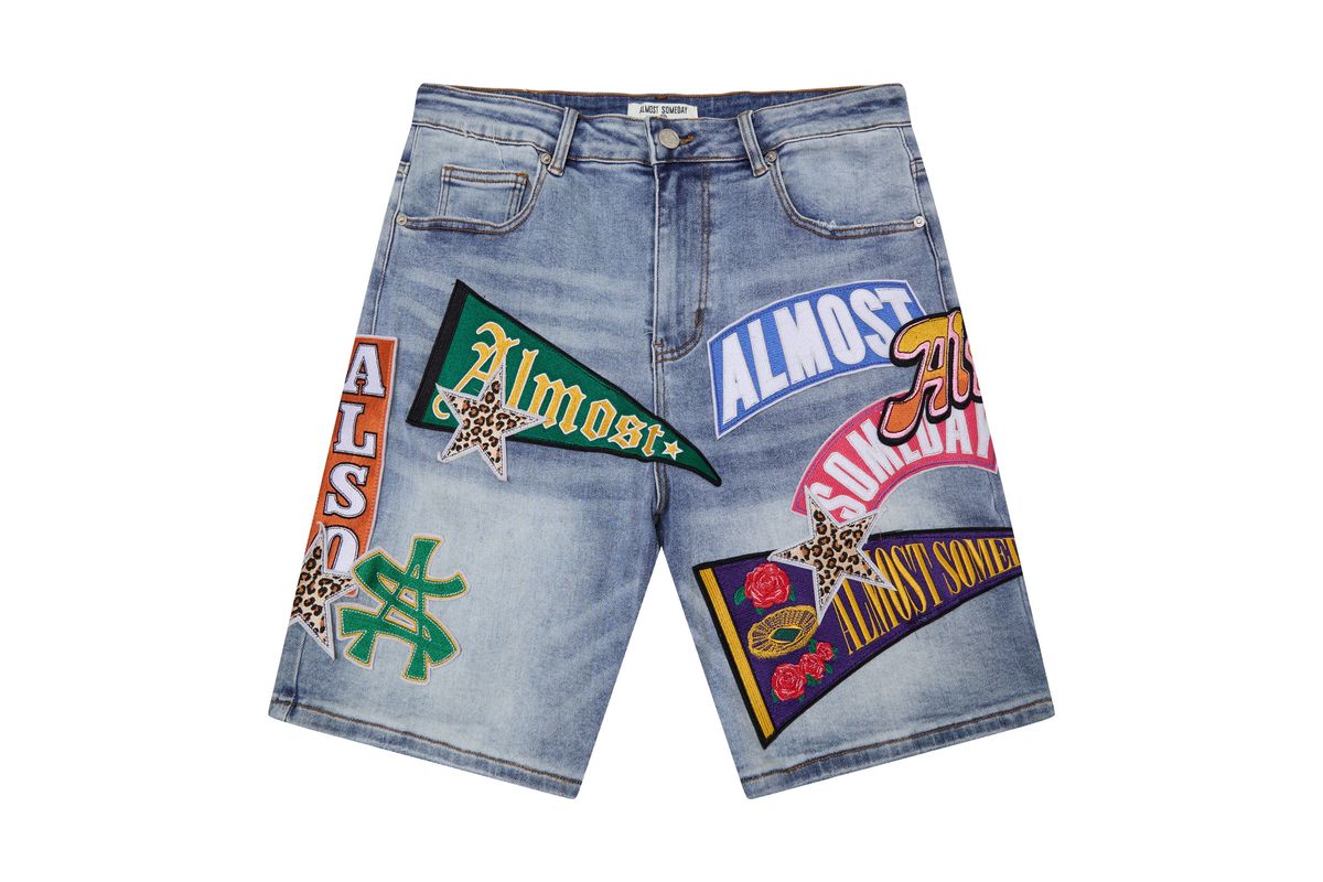 PENNANT DENIM SHORTS