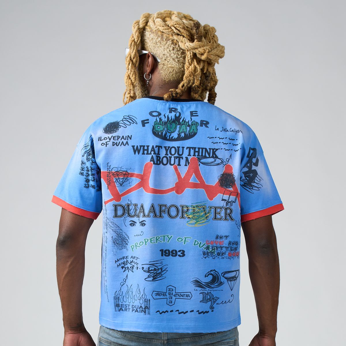 THOUGHTS TEE