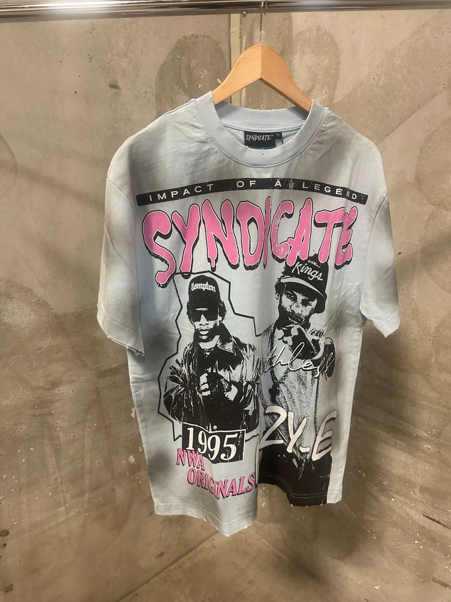 "EAZY E" TEE - BABY BLUE