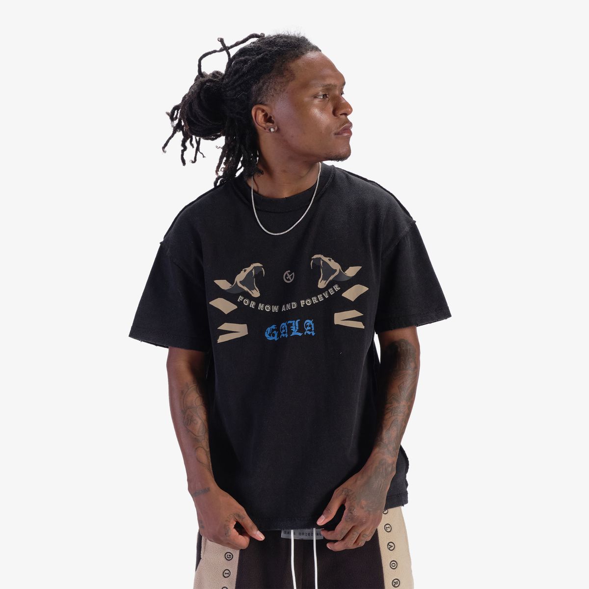 "VENOMOUS" TEE