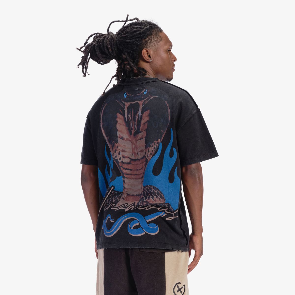 "VENOMOUS" TEE