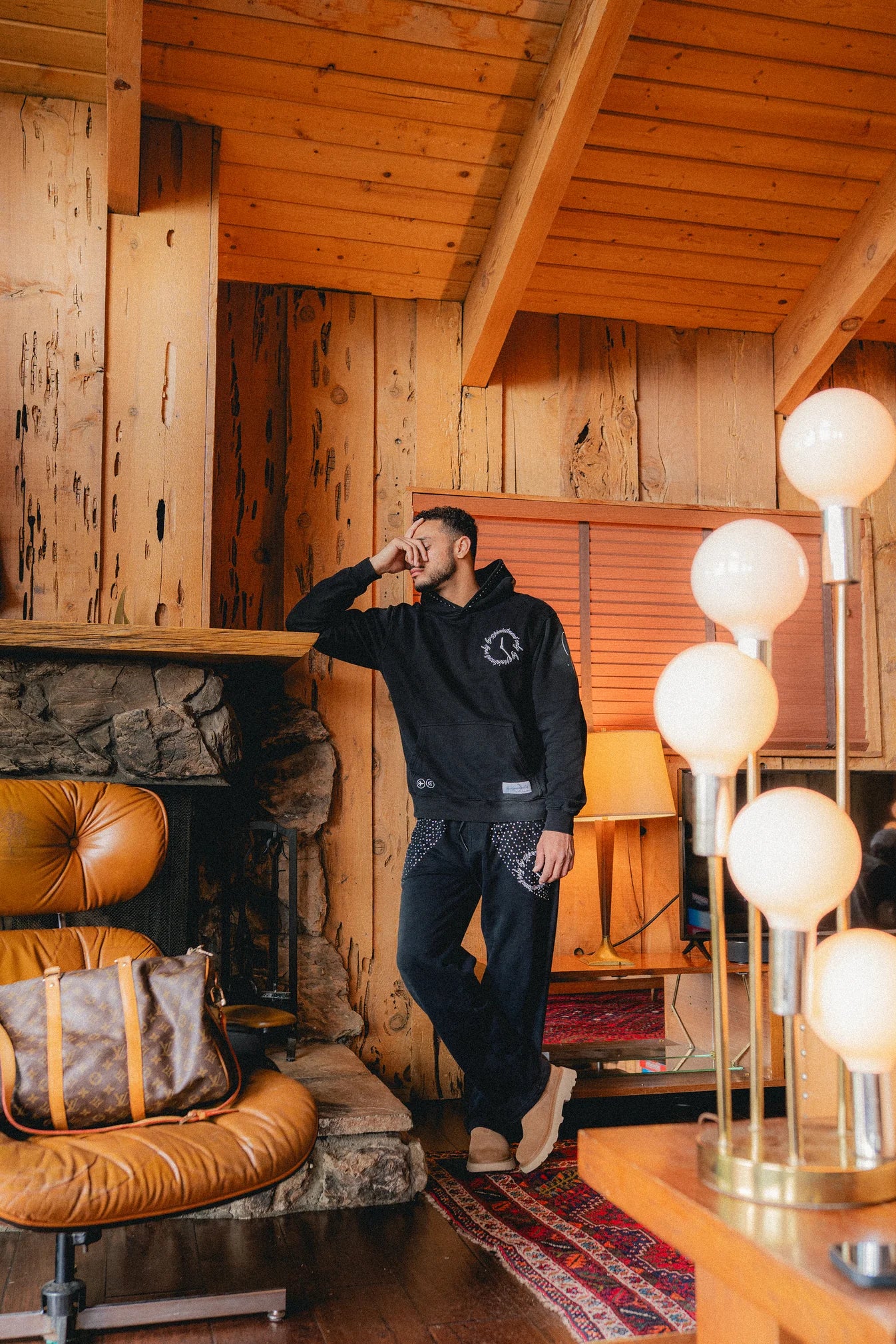 OBSIDIAN VINTAGE WASH HOODIE