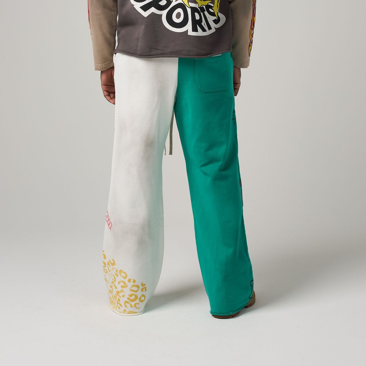 STAR SPLIT SWEAT PANTS-DUAA