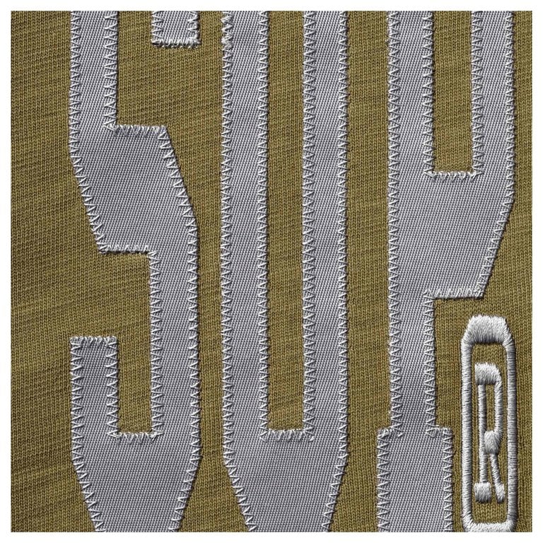 Supreme Stretch Appliqué S/S Top